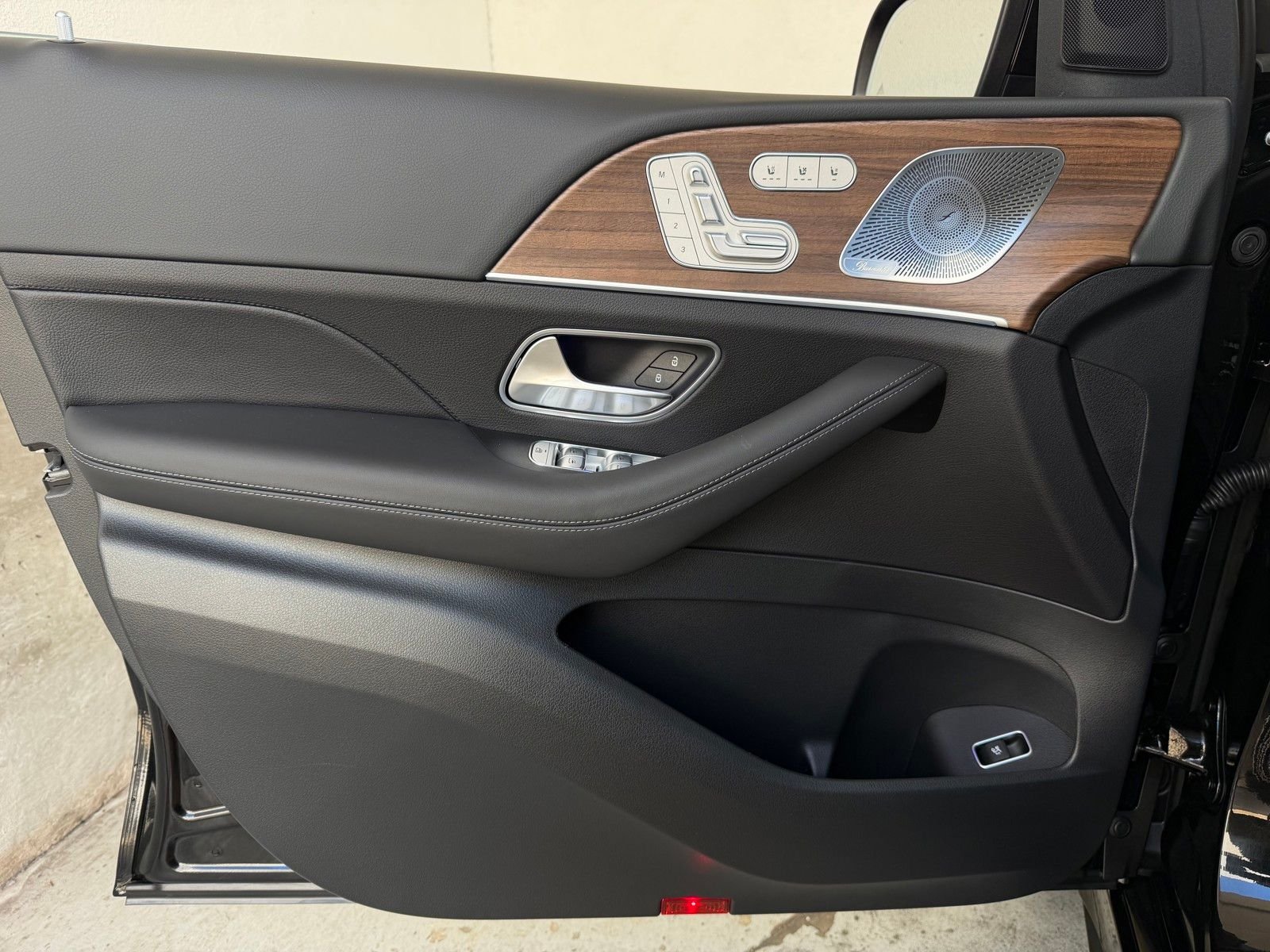 New 2026 Obsidian Black Metallic Mercedes-Benz GLE 350 image 18