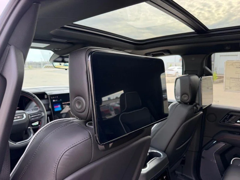2026 GMC Yukon AT4 Ultimate - Photo 11