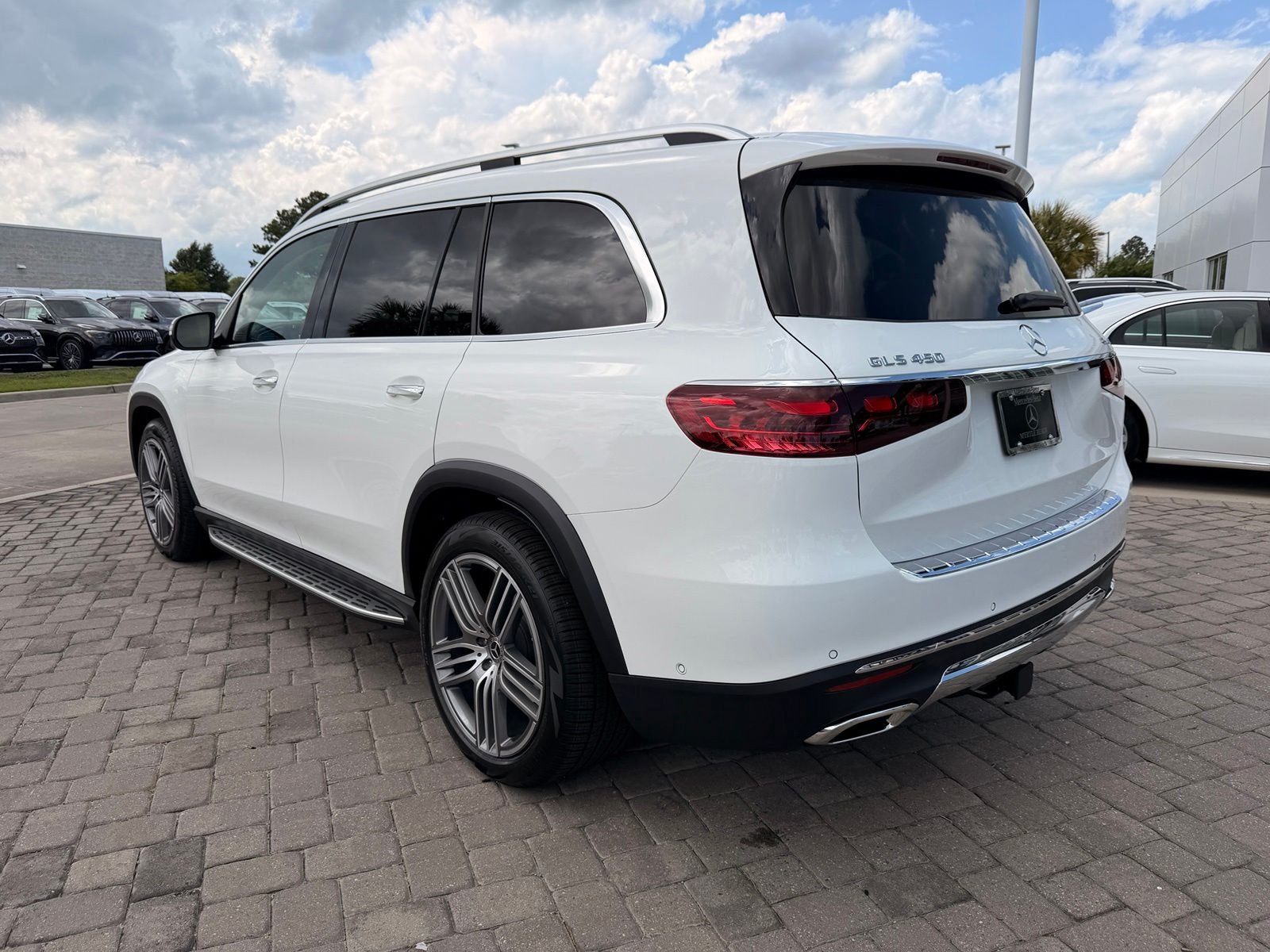 New 2026 Polar White Mercedes-Benz GLS 450 image 11