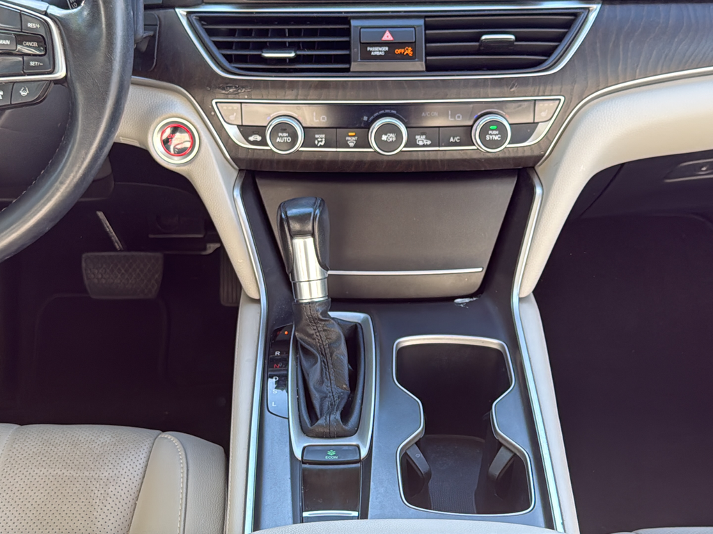 Used 2020 White Honda EX-L image 33