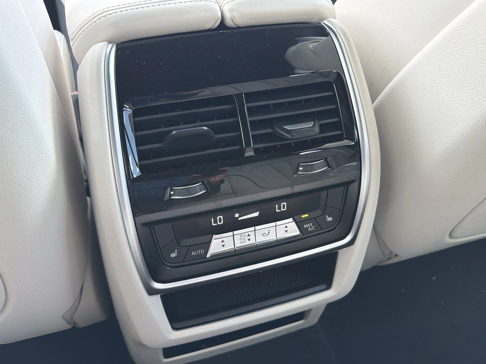 New 2026 Brooklyn Grey Metallic BMW xDrive40i image 19