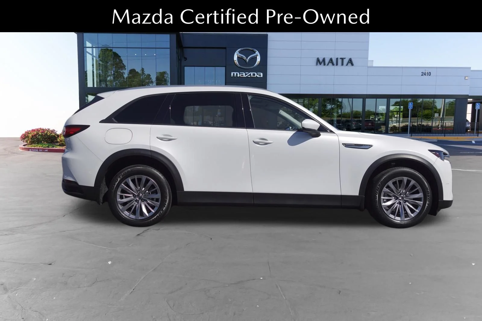 Certified Used 2024 Rhodium White Premium Mazda Preferred image 2