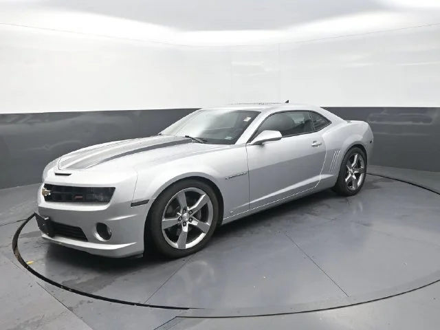 Used 2010 Silver Chevrolet SS image 3