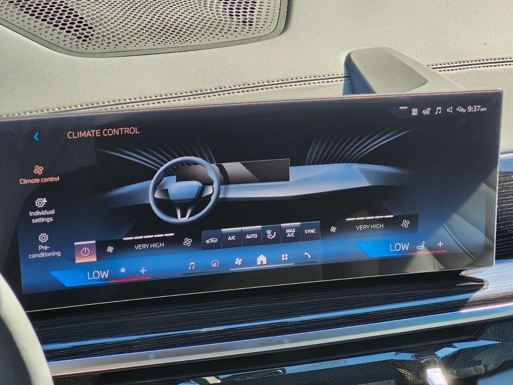 New 2027 White BMW xDrive40i image 22