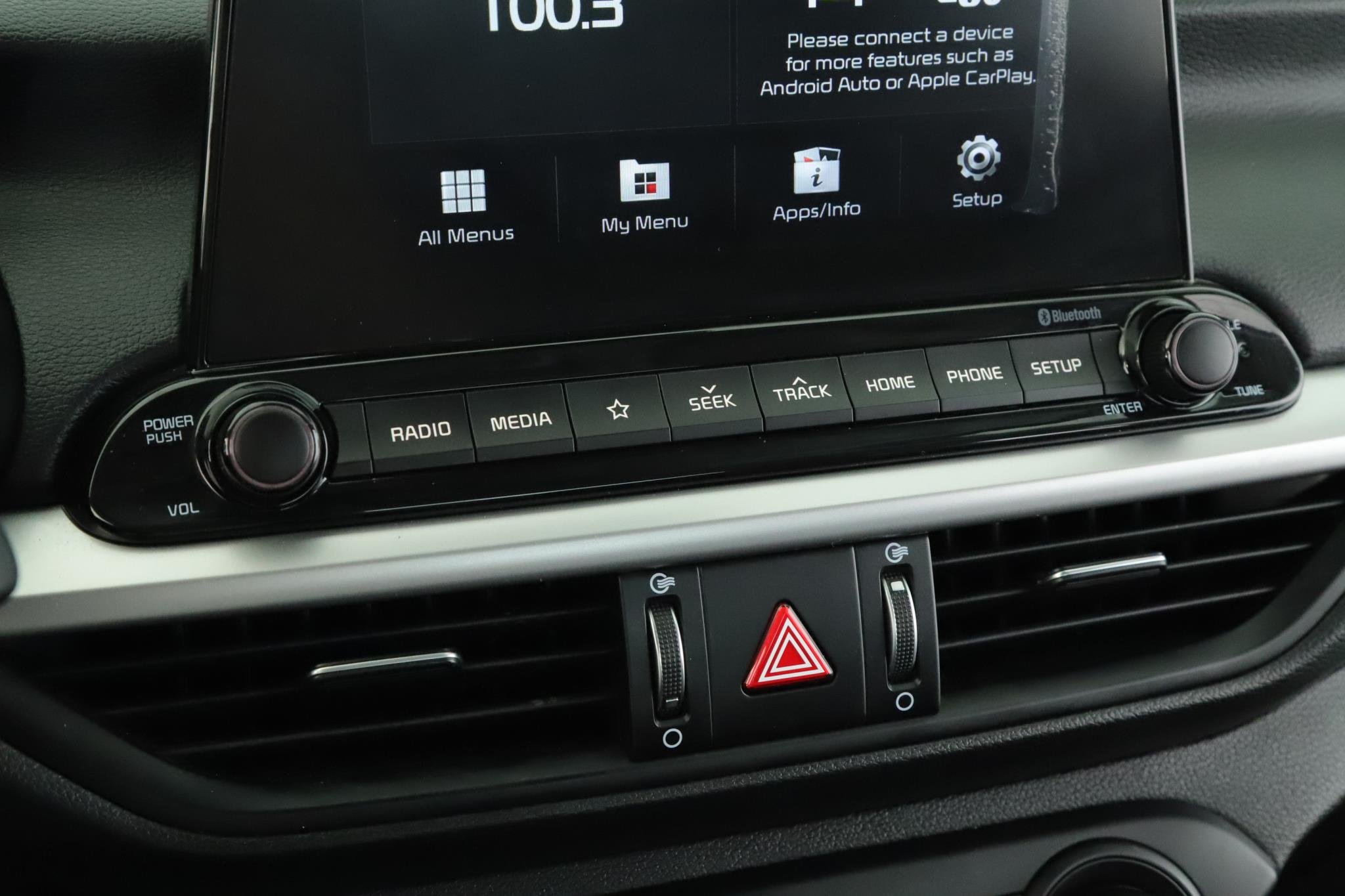 Used 2021 Snow White Pearl Kia LXS IVT image 13