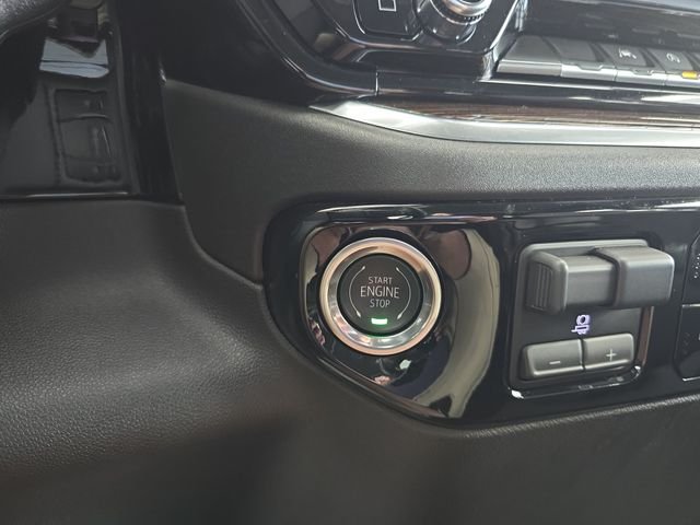 Used 2026 Silver GMC SLE image 24