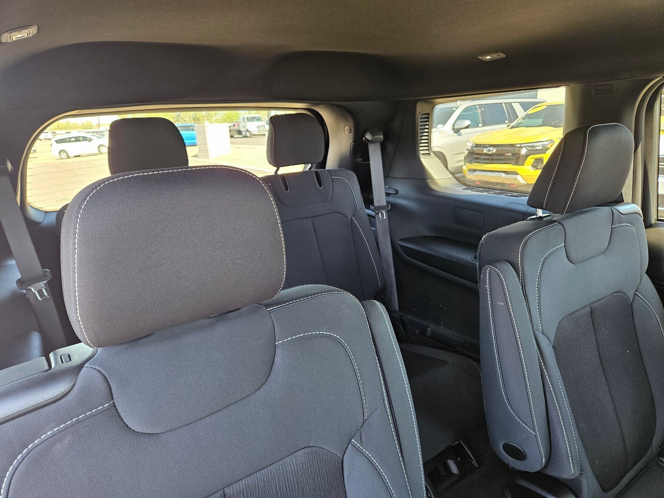 Used 2024 White Jeep Laredo 4x4 image 22