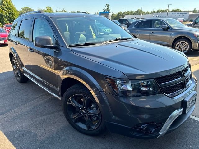 Used 2019 Granite Crystal Metallic Clearcoat Dodge Crossroad image 10