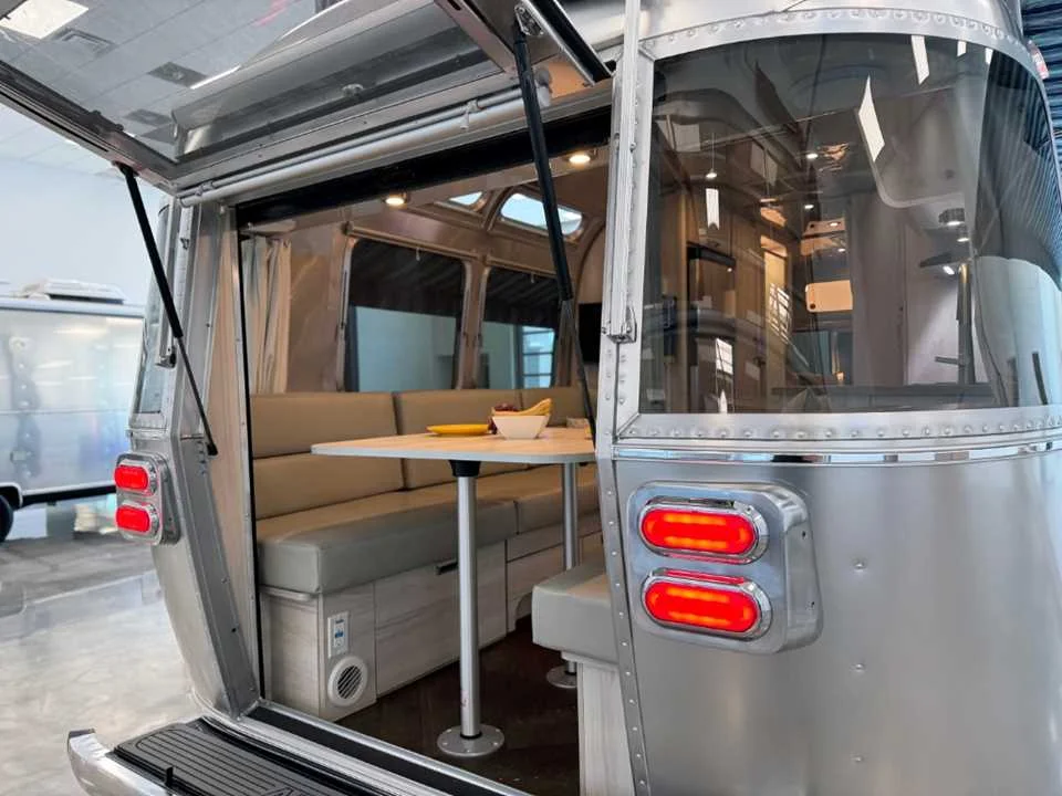 New 2027 SILVER AIRSTREAM  image 13