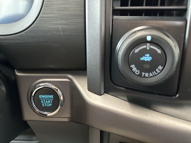 2025 Ford F-150 XLT - Photo 26