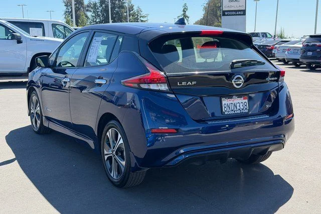 Used 2019 Blue Nissan SV image 7