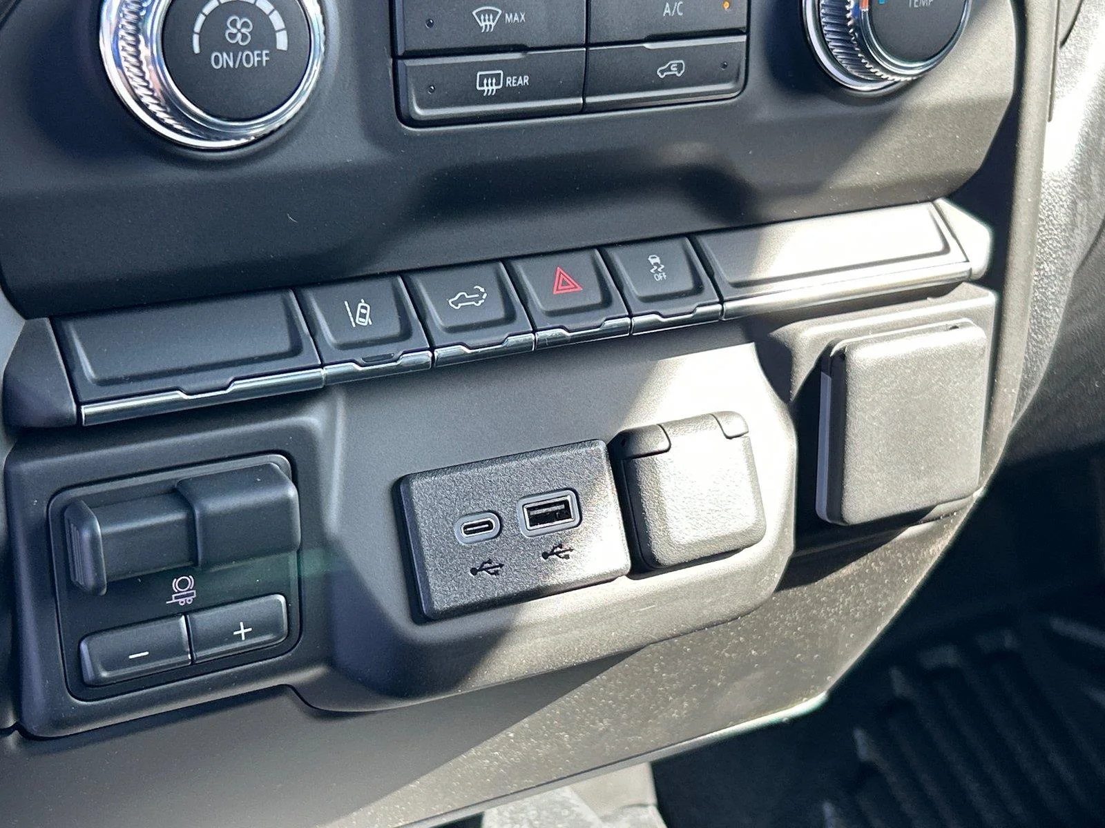 2026 GMC Sierra 2500HD Pro - Photo 23