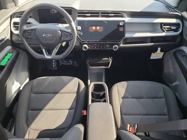 New 2027 Summit White Chevrolet LT image 13
