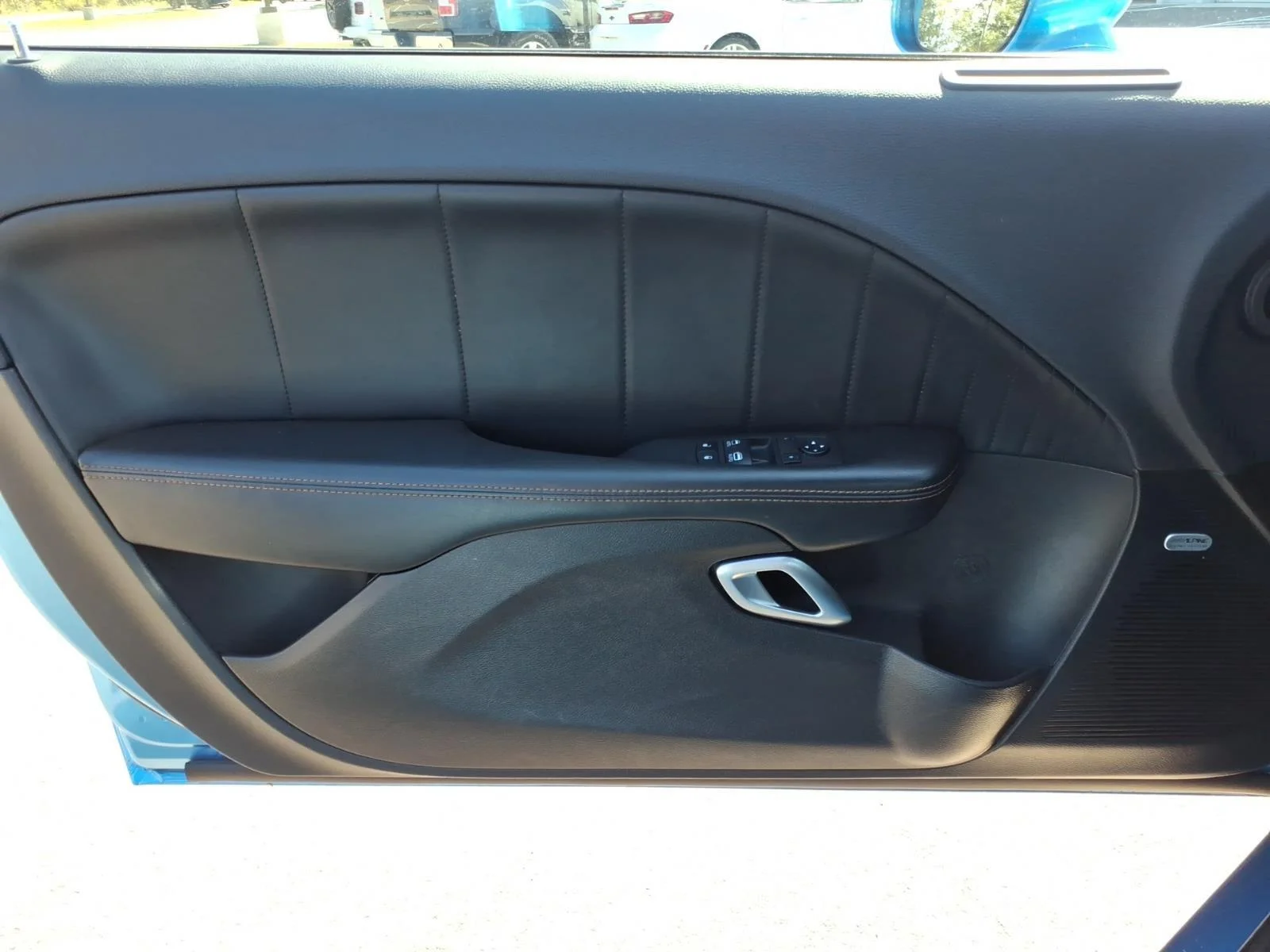 Used 2015 B5 Blue Pearl Coat Dodge R/T Plus Shaker image 29