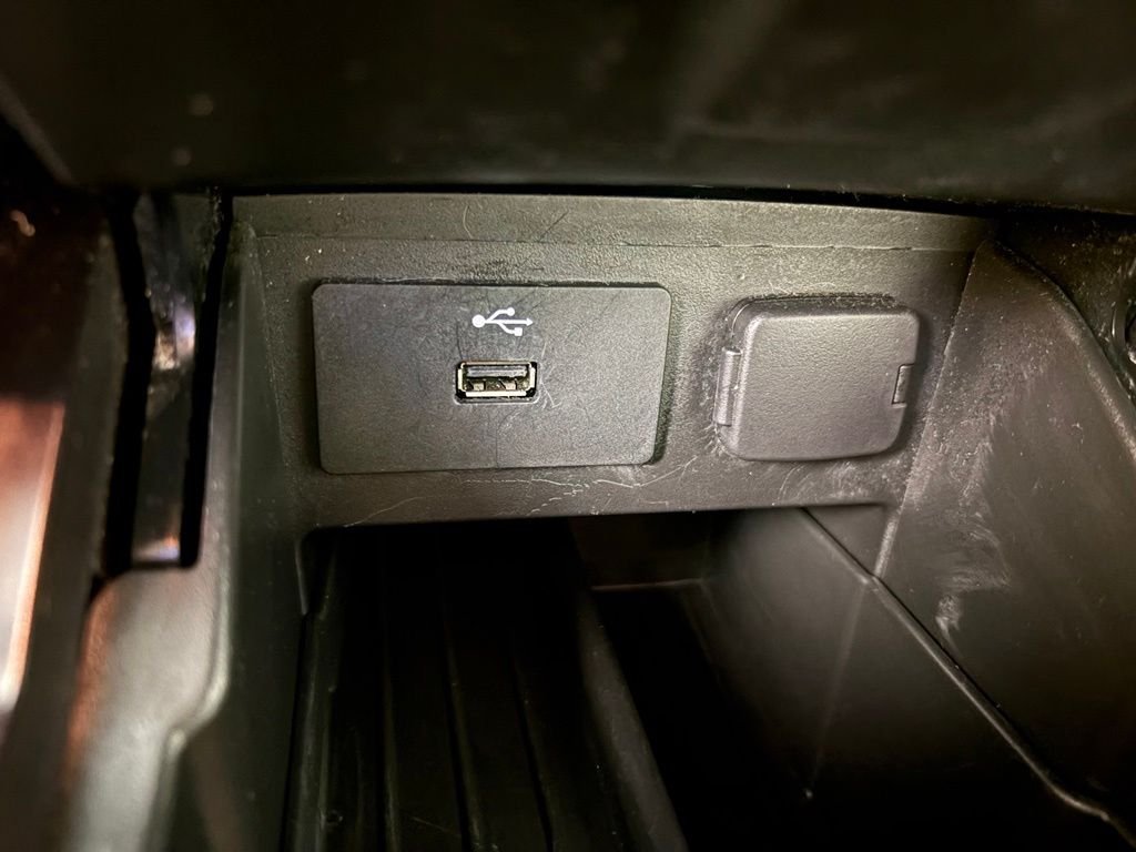 Used 2018 Silver Ford Base image 29