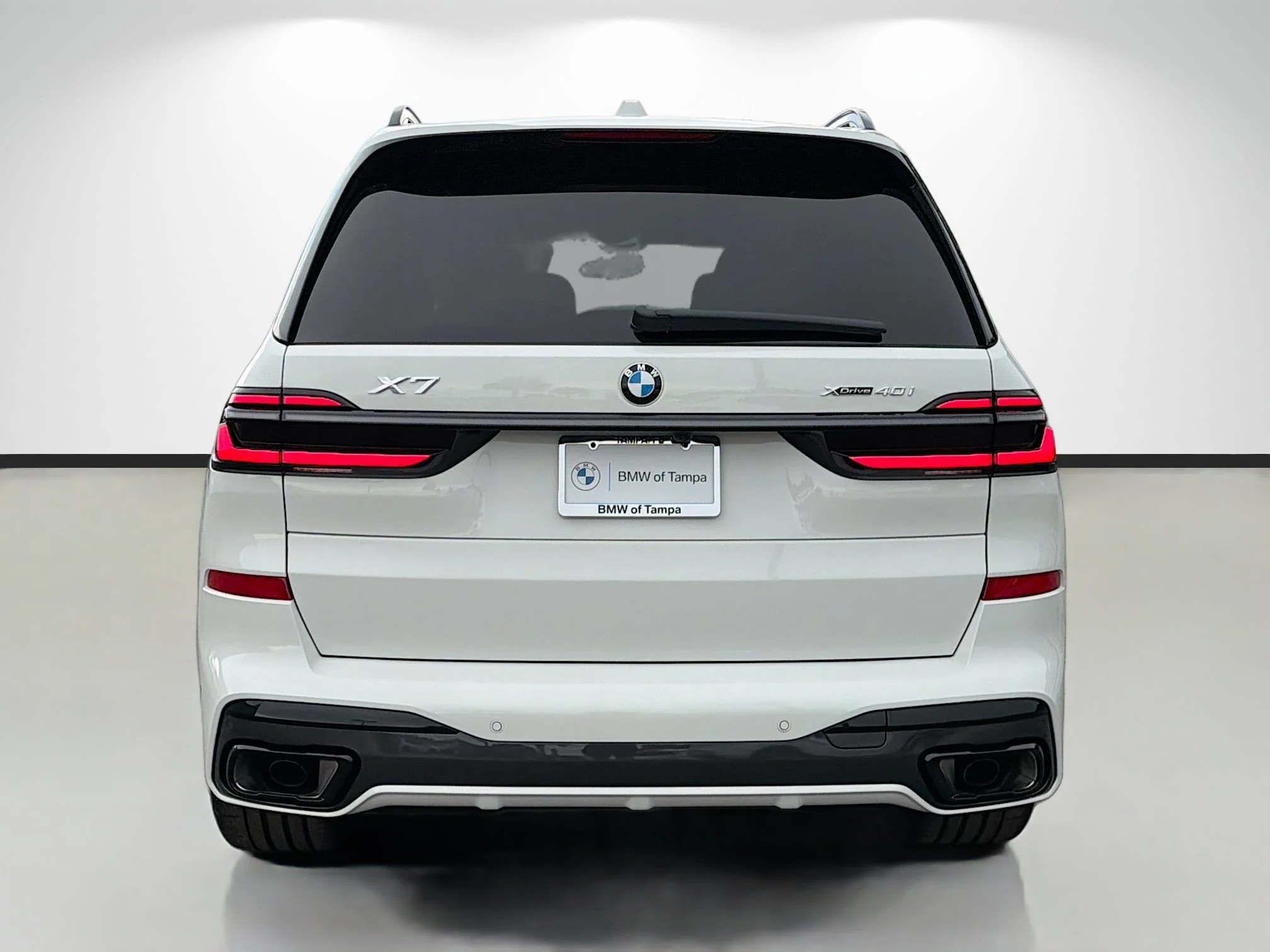 New 2027 Alpine White BMW xDrive40i image 4