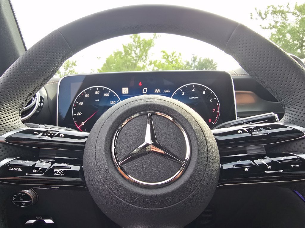 New 2027 Graphite Grey Metallic Mercedes-Benz GLC 300 image 67