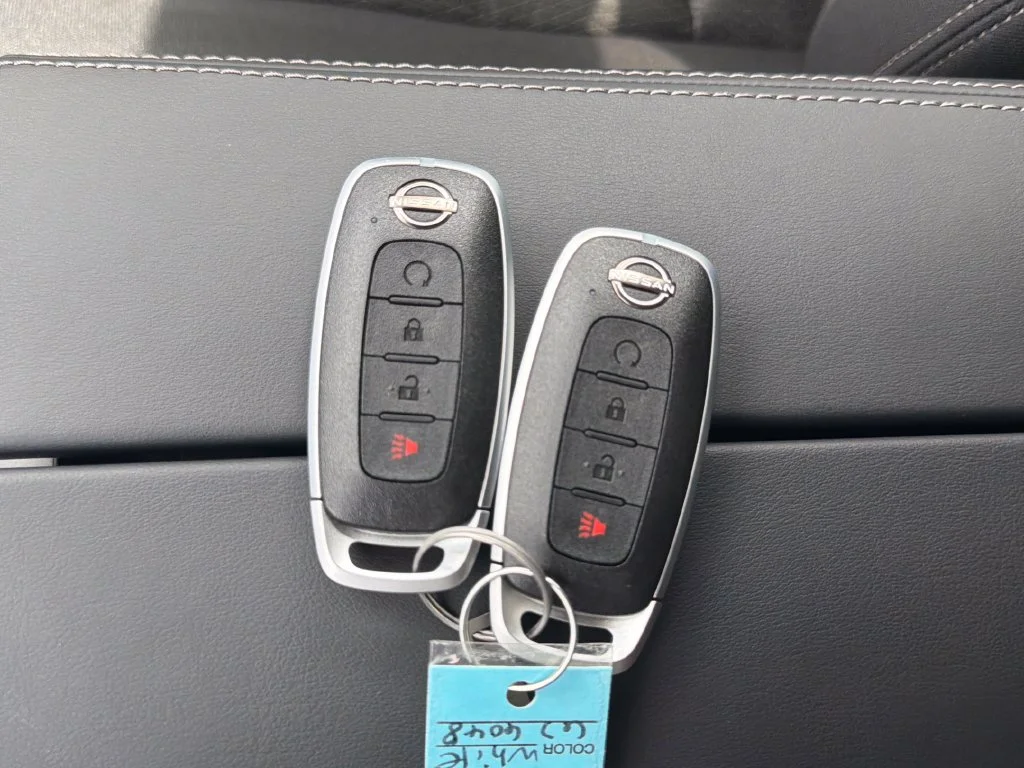 Used 2027  Nissan SV image 18