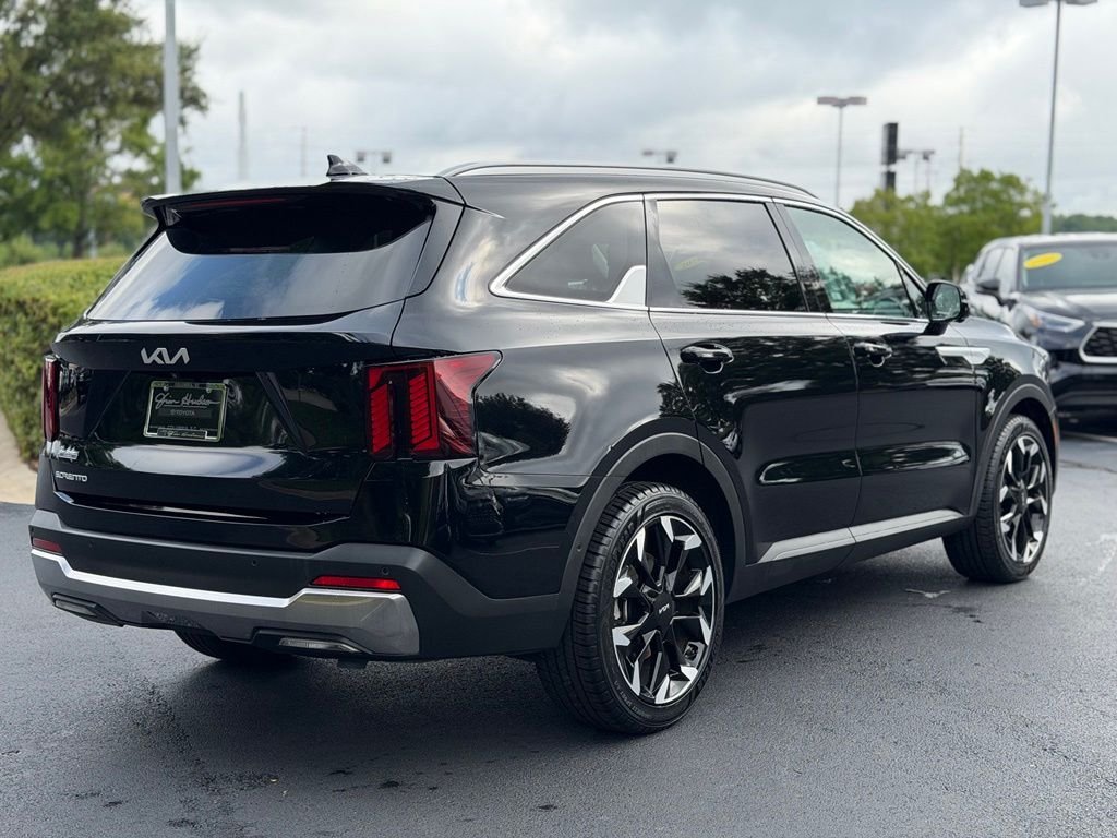 Used 2024 Black Kia SX image 11
