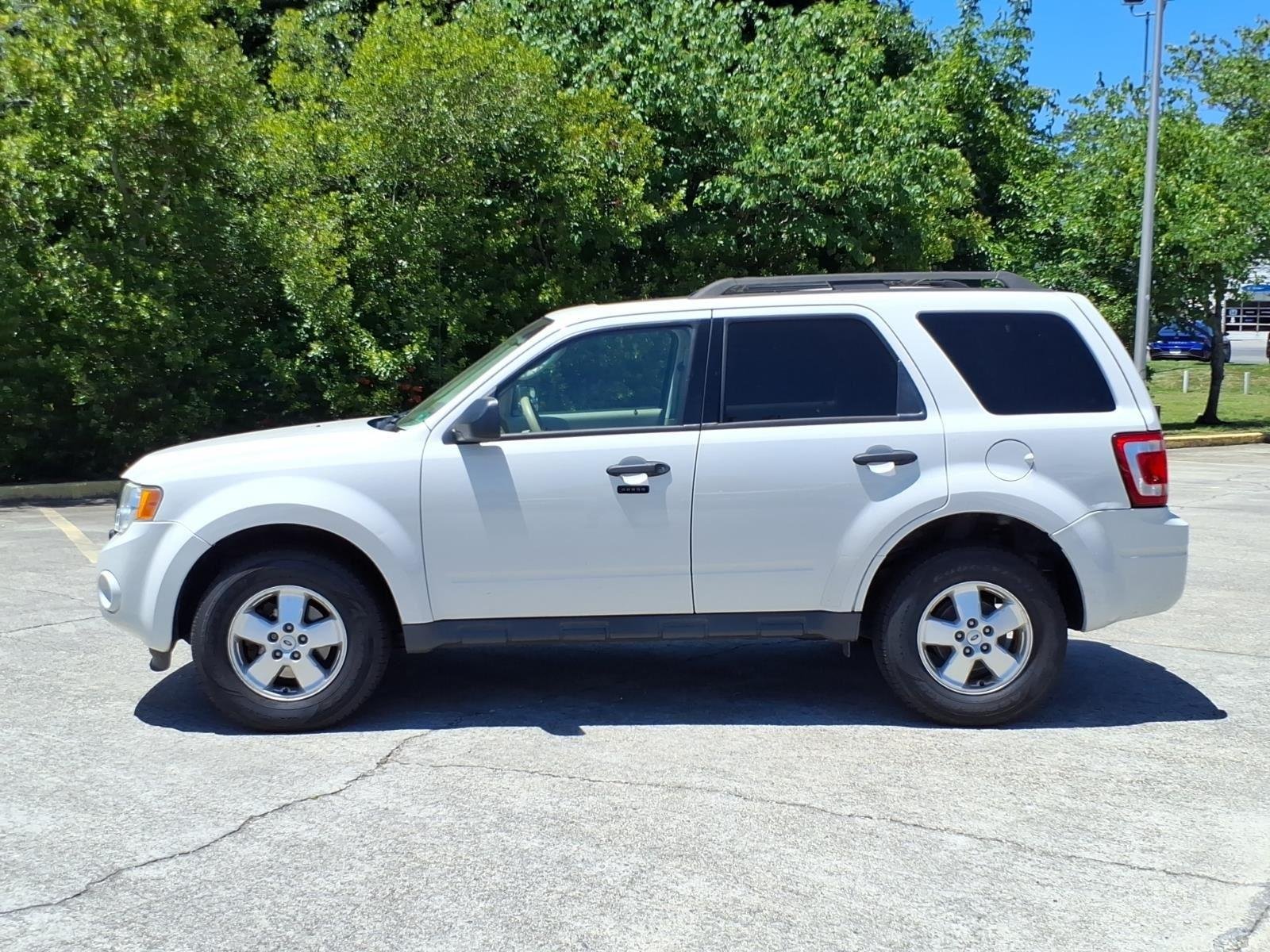Used 2012 White Suede Ford XLT image 3
