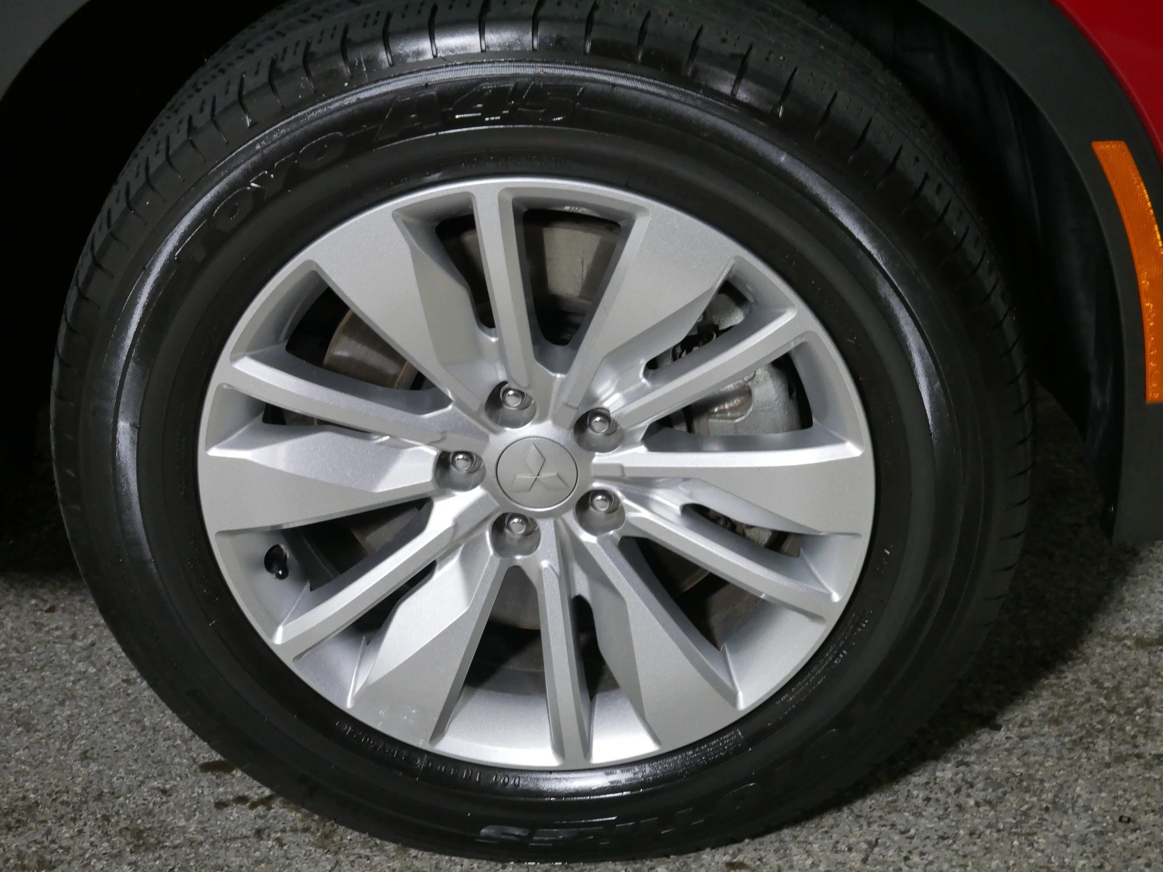 Used 2025 Red Diamond Mitsubishi ES image 15
