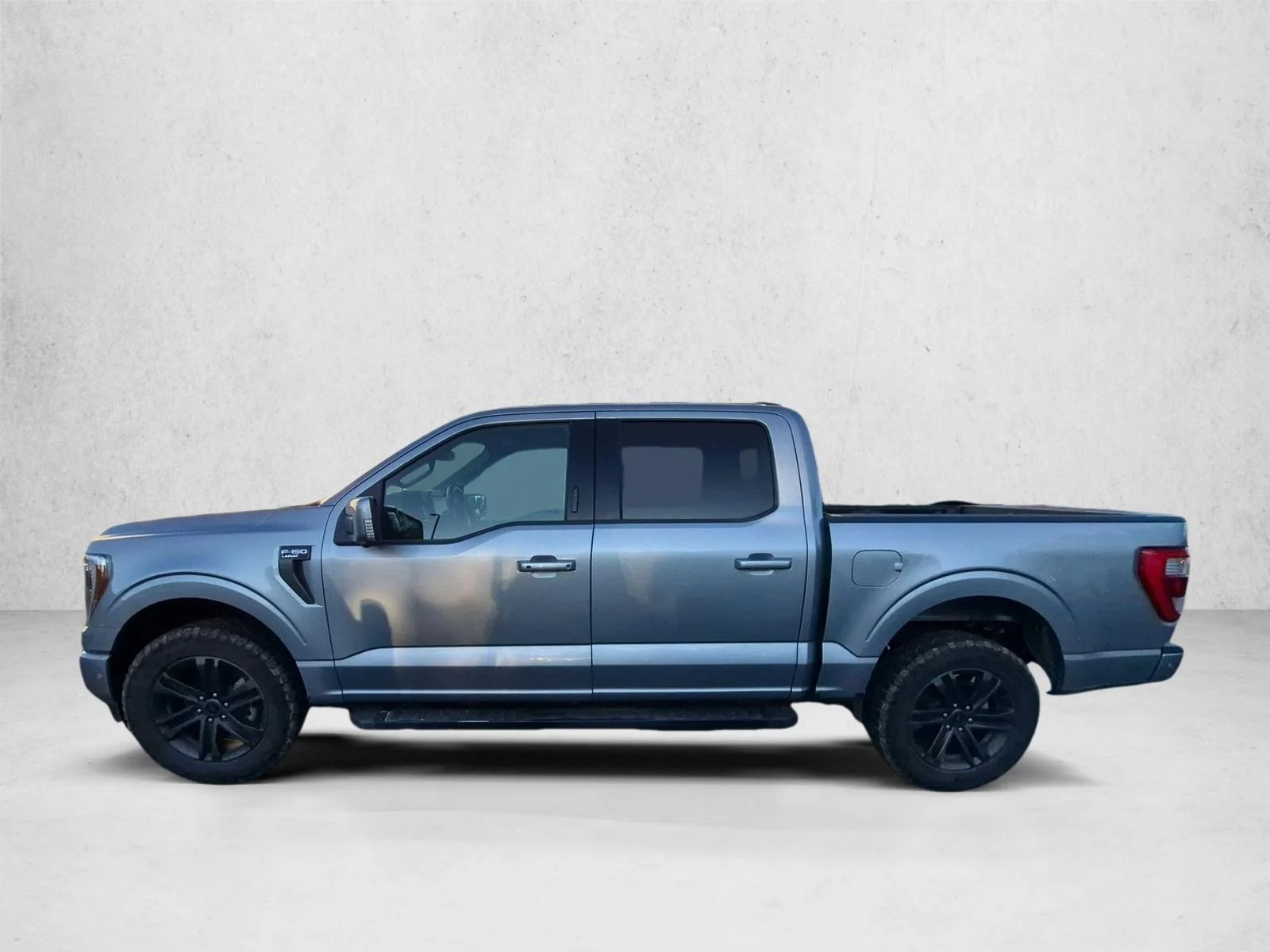 Used 2021 Iconic Silver Metallic Ford LARIAT image 8