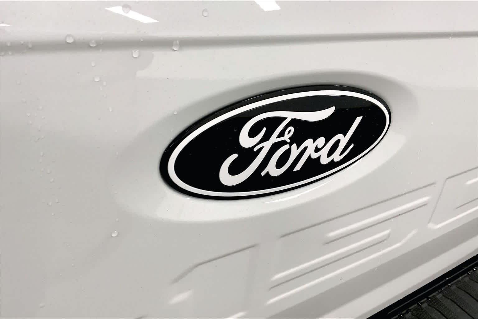New 2026 Star White Metallic Tri-Coat Ford Lariat® image 12