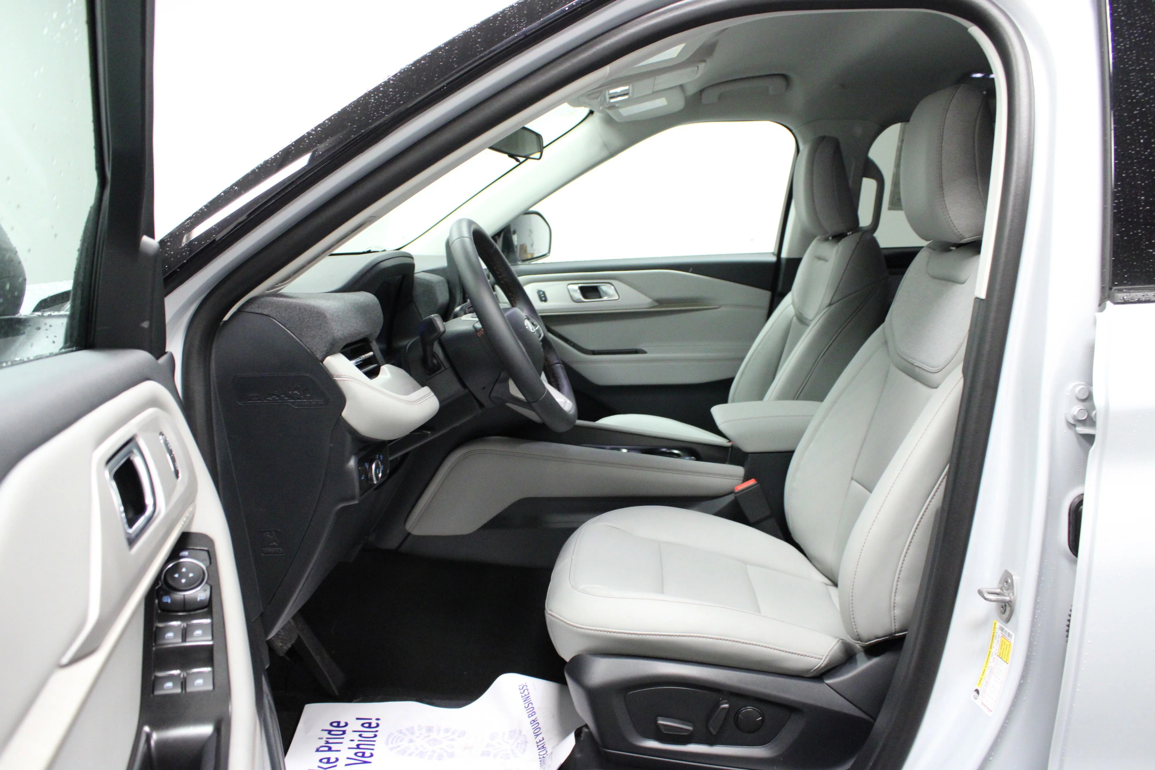 New 2026 Space White Metallic Ford Active image 12