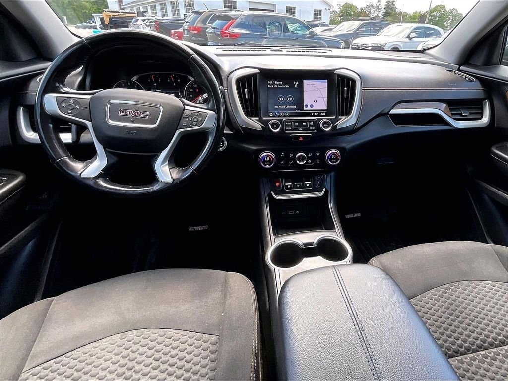 Used 2018 Gray GMC SLE image 21