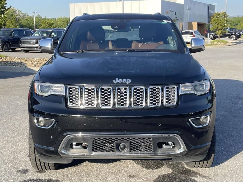 Used 2020 Diamond Black Crystal Pearlcoat Jeep Overland image 24