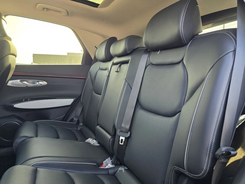 New 2026 Blue Genesis 2.5T Select image 12