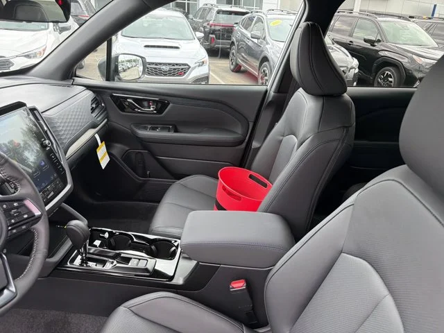 New 2026 CRYSTAL WHITE PEARL Subaru Limited image 36