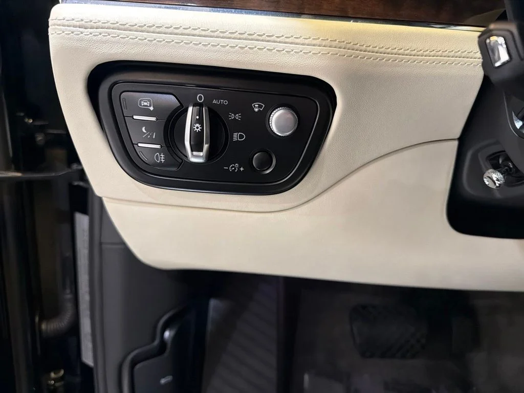 Used 2023 Black Bentley Azure image 17