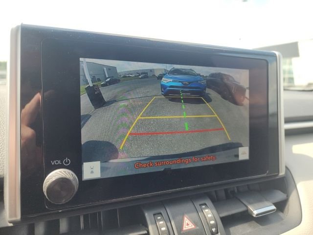 Used 2024 Silver Toyota XLE Premium image 19