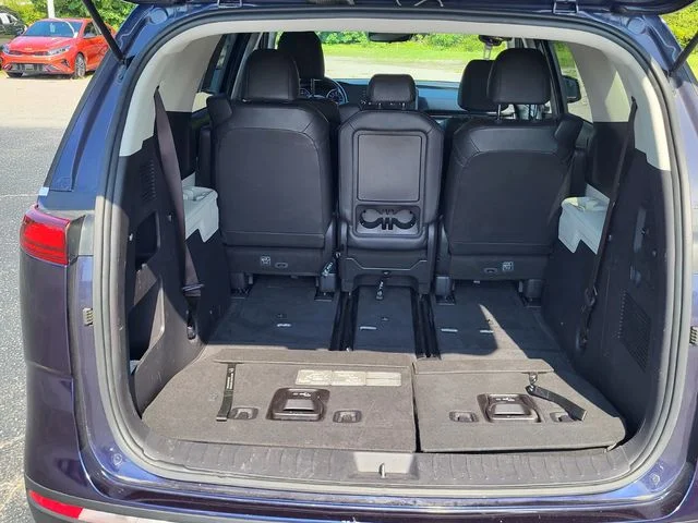 Used 2022 Blue Kia LXS image 4