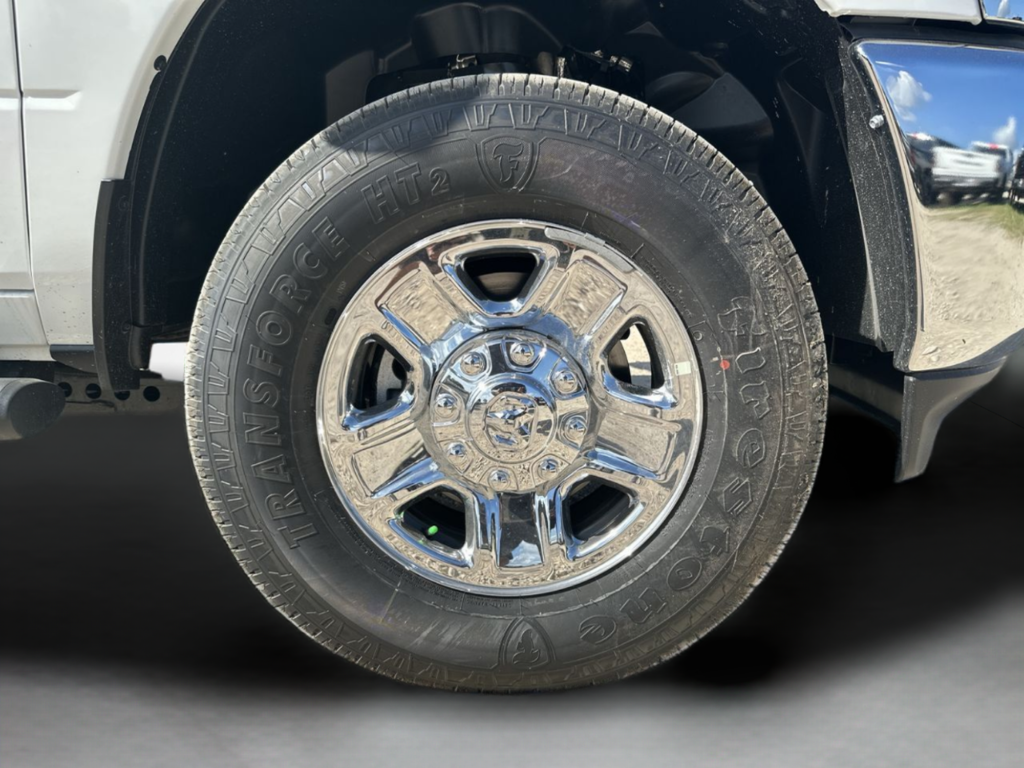 New 2026 Bright White Clear-Coat Exterior Paint RAM Tradesman image 35