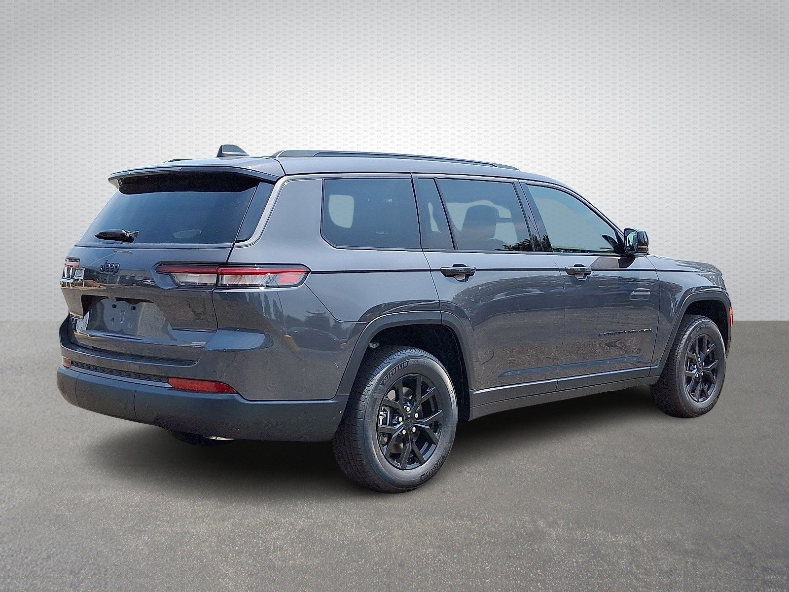 New 2026 Baltic Gray Metallic Clear-Coat Exterior Paint Jeep Altitude 4x4 image 4