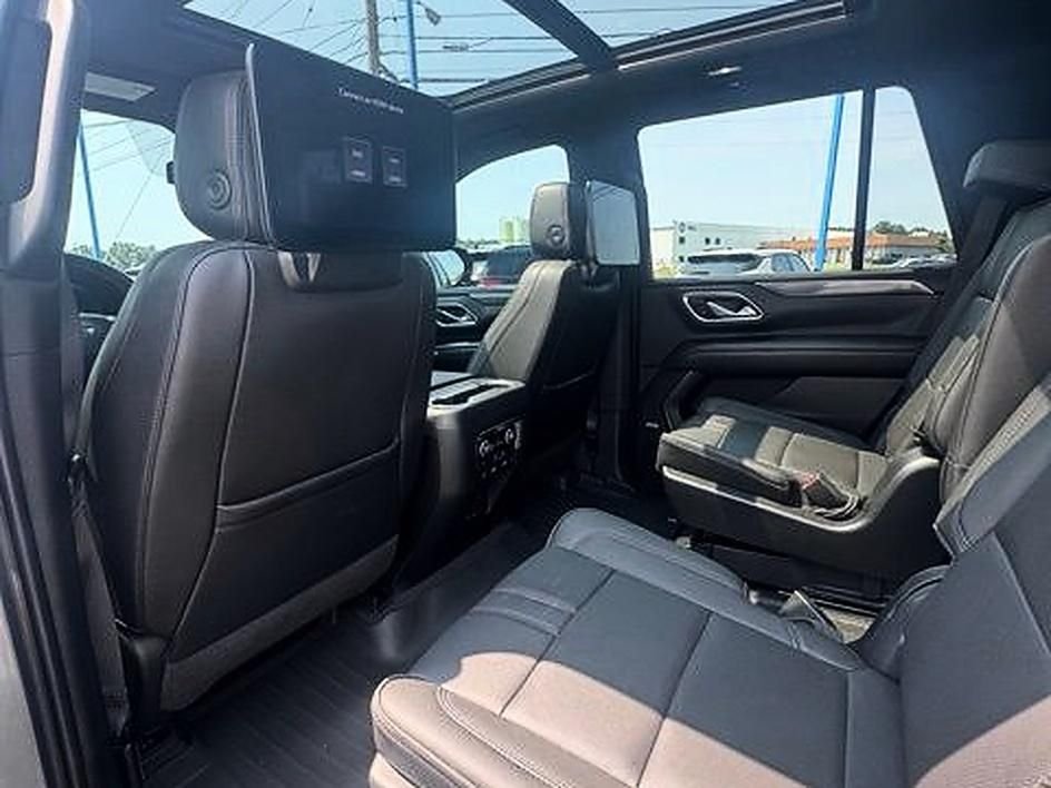 Used 2022 Gray Chevrolet RST image 9