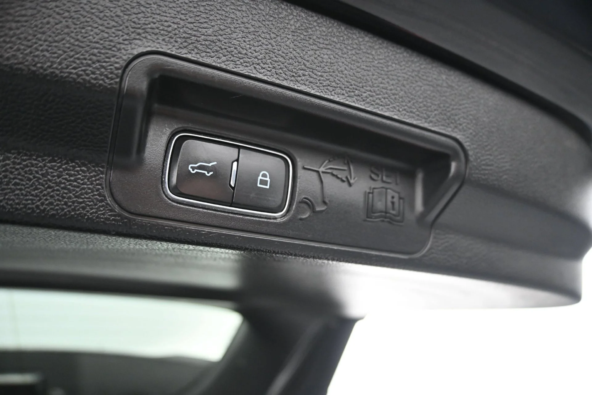 Used 2022 Black Ford Platinum image 15