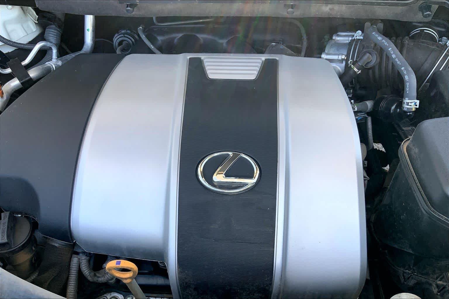 Used 2020 Eminent White Pearl Lexus  image 33