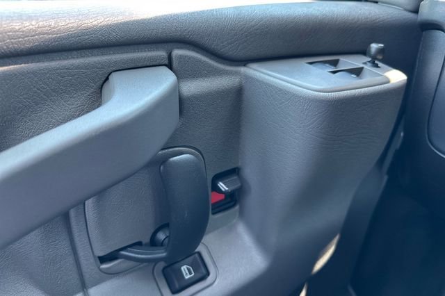2025 Chevrolet Express Cargo Work Van - Photo 14