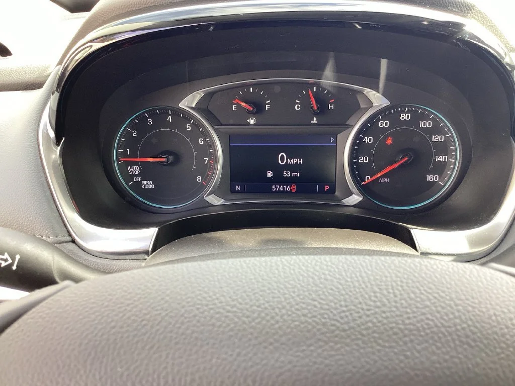 Used 2021 SILVER ICE METALLIC Chevrolet LT Cloth image 14