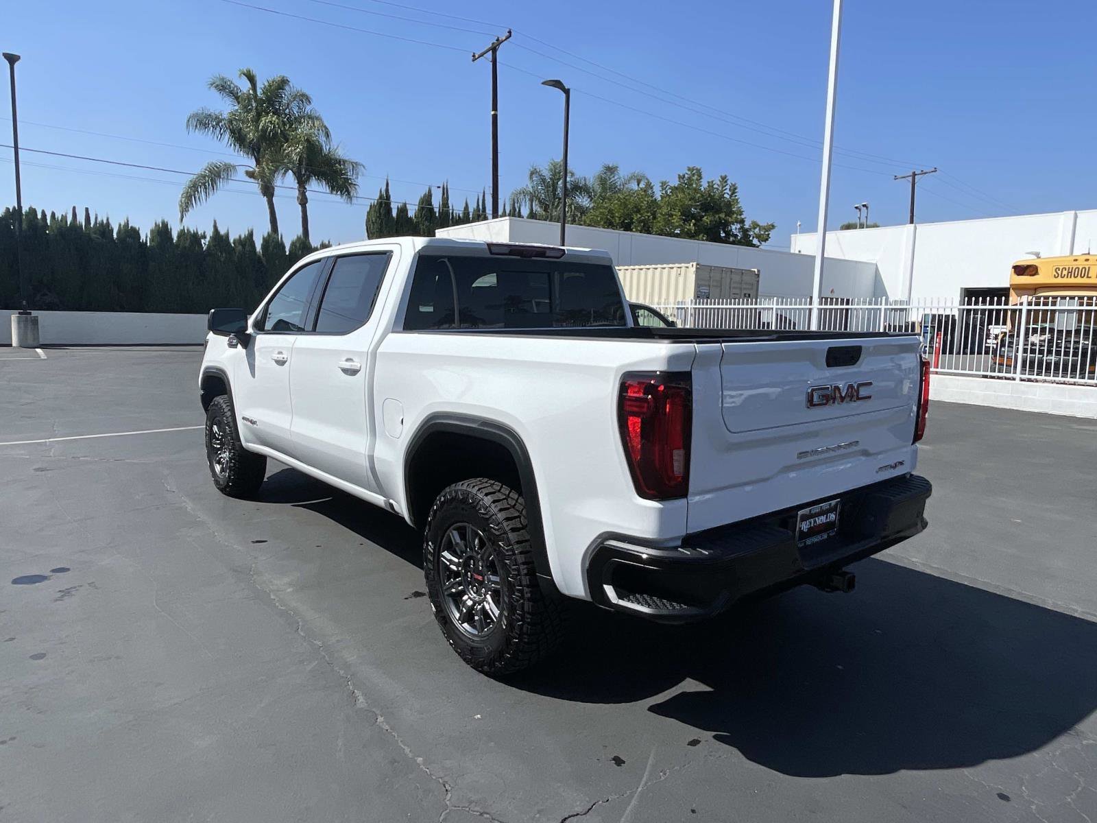 2026 GMC Sierra 1500 AT4X - Photo 7