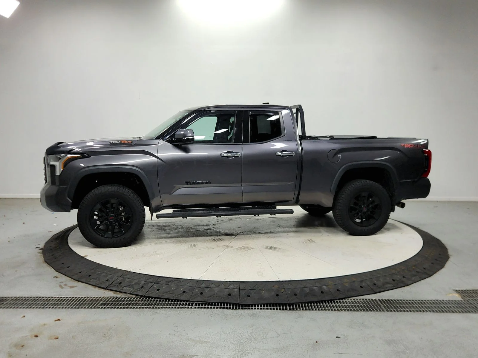 Used 2022 Gray Toyota Limited image 5