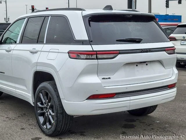 New 2026 Bright White Clear-Coat Exterior Paint Jeep Limited Reserve image 6