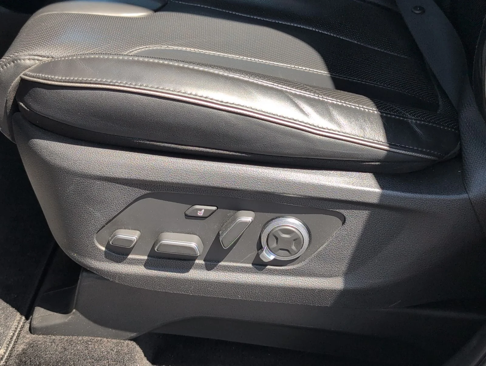 Used 2023 Gray Hyundai Calligraphy image 14