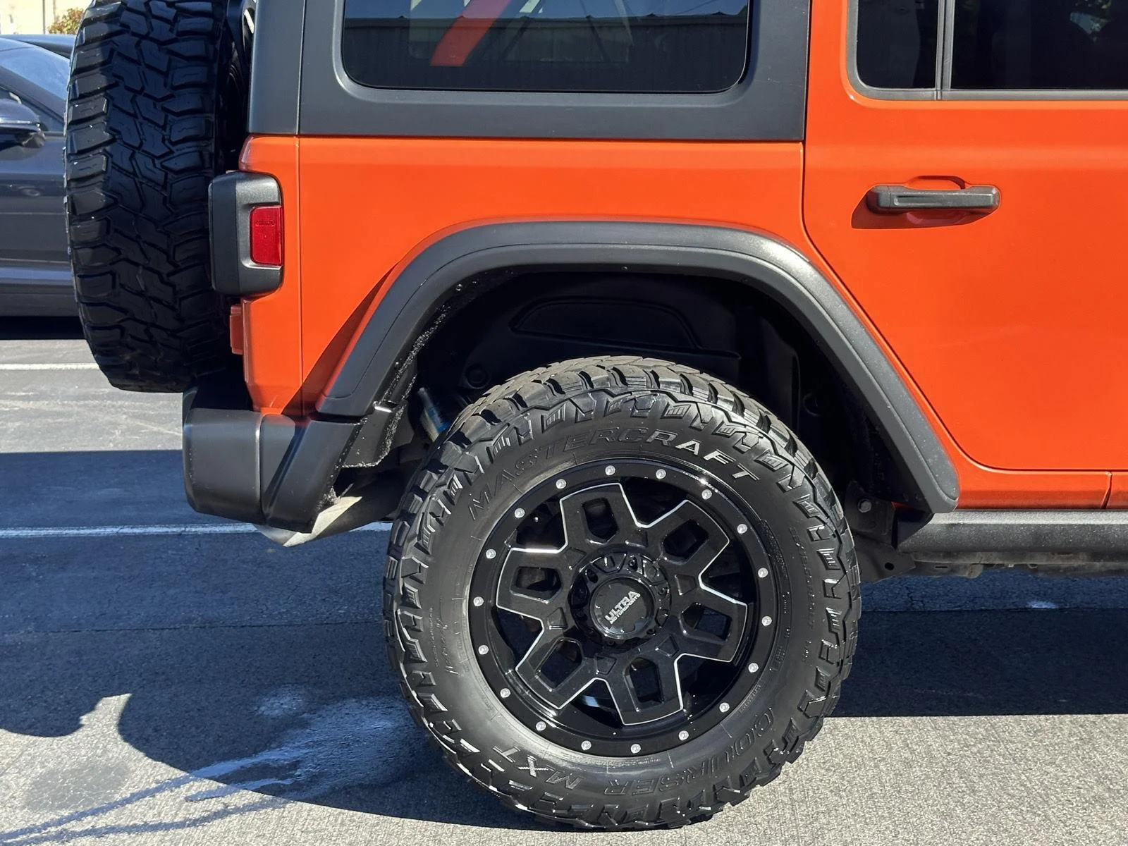 Used 2018 Firecracker Red Clearcoat Jeep Rubicon image 44
