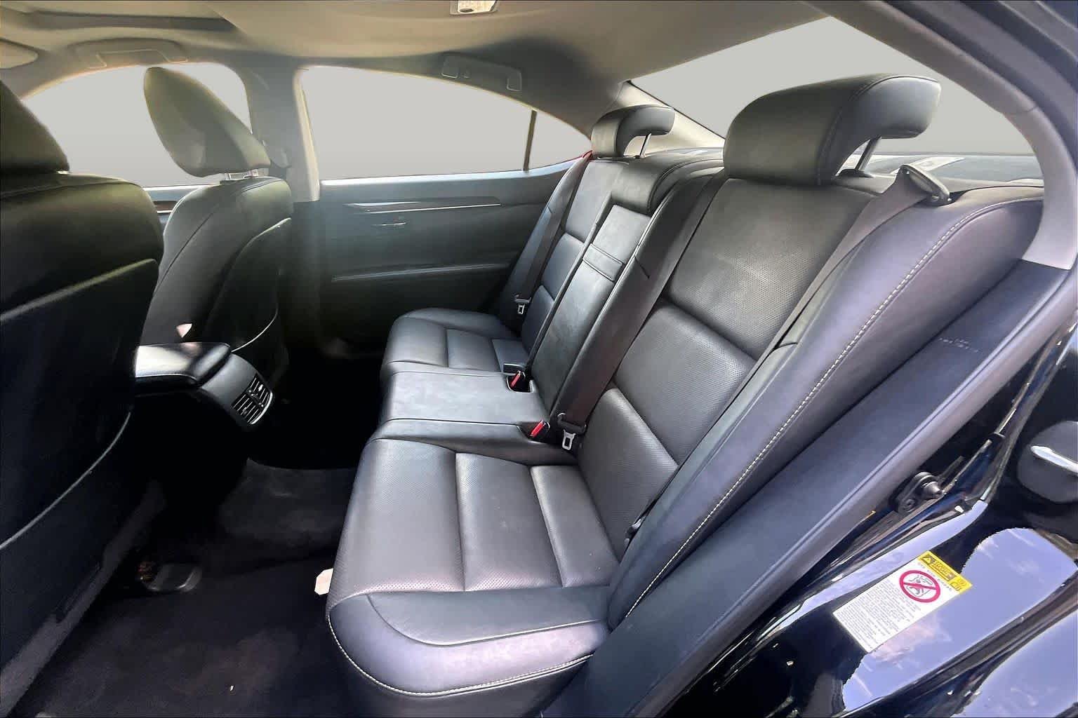 Used 2015 Obsidian Lexus  image 21