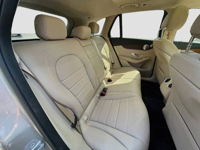 Used 2020  Mercedes-Benz GLC 300 image 24