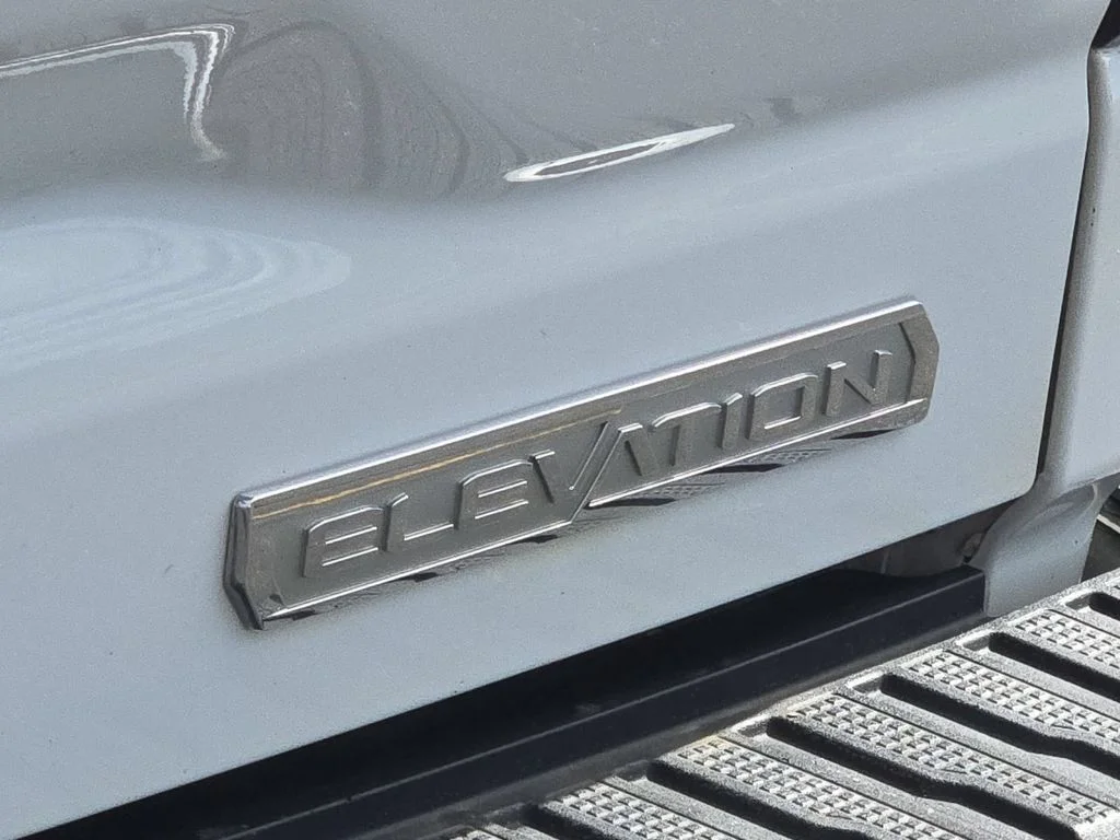 Used 2021 White GMC Elevation image 22